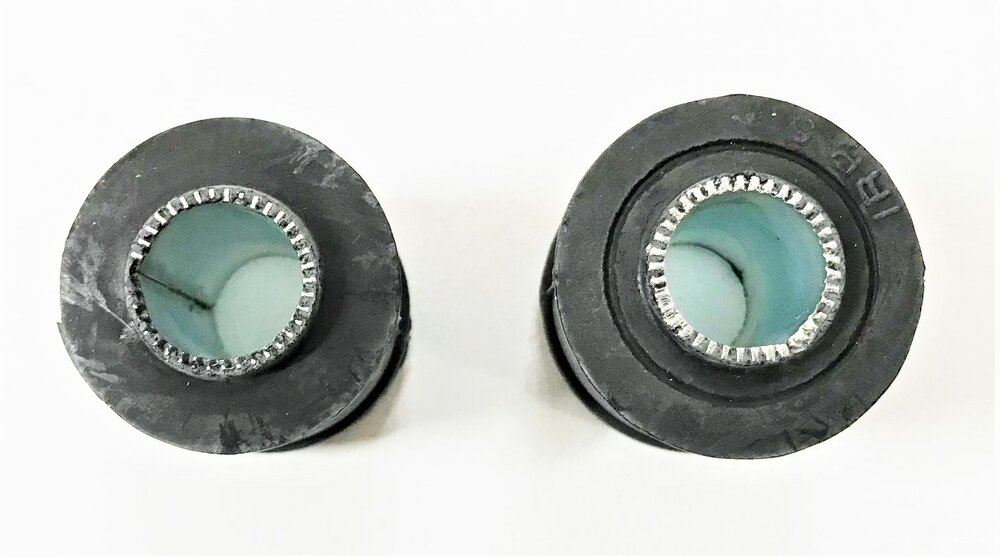 Rubber bussen set 14 en 16mm. Stuurstang tussenarm Daihatsu / Porter - AKTIE