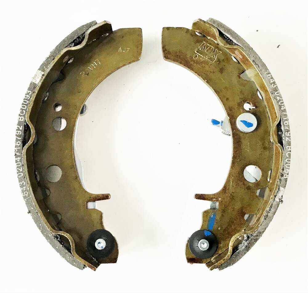 Rear brake shoe kit Calessino 200 - Left - SALE