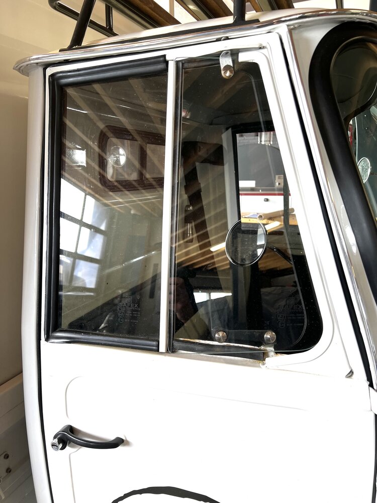 Window seal - hinged window seal - universal use Ape Classic + Apecar P501-P601