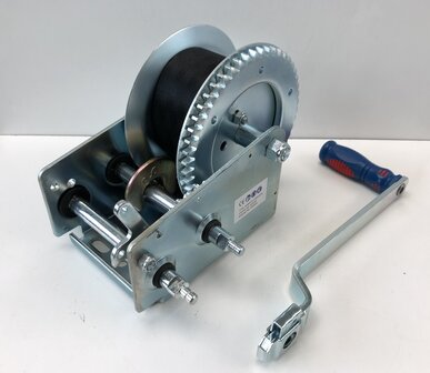 Winch 1050kg. Seat belt type with hook