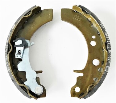 Front brake shoe set Ape50 EU4 + Calessino 200