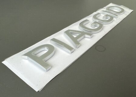 Logo &#039;&#039;Piaggio&#039;&#039; on rear bumper Porter NP6 1.5