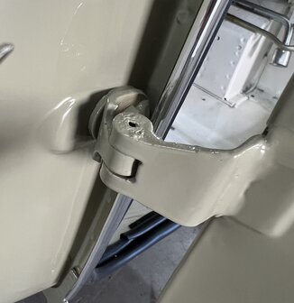 Deurscharnier - bevestiging Ape Classic + Apecar P501-P601 + MPF400