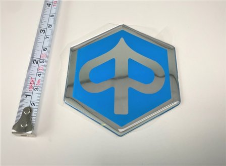 Embleem / Logo Piaggio zelfklevend 75 bij 85mm