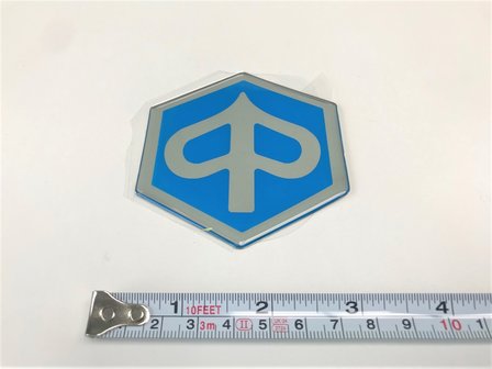 Embleem / Logo Piaggio zelfklevend 75 bij 85mm