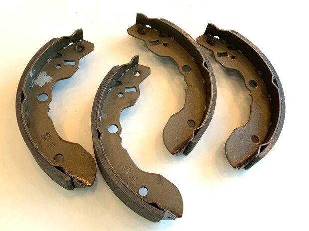 Brake shoe kit K01