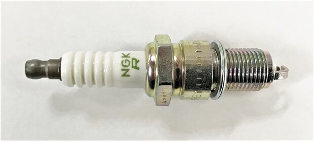 Spark plug Daihatsu / Porter 1.0 1992-1998