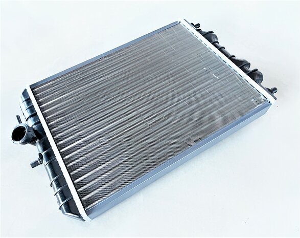 Radiator Daihatsu / Porter Benzine en Diesel - imitation