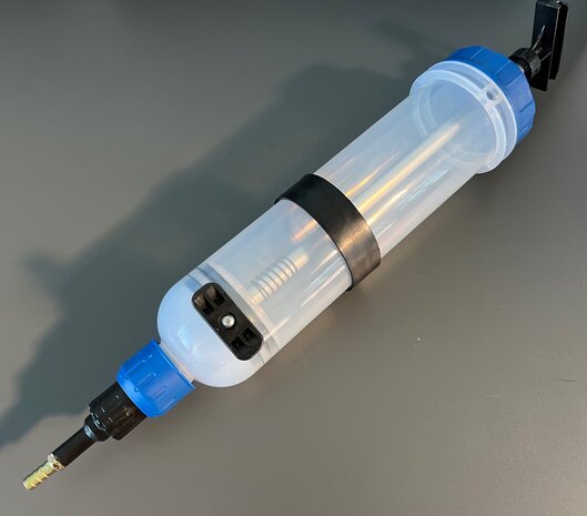 Oil filling syringe 1.5Ltr. for fuel, engine oil, cardan, gearbox