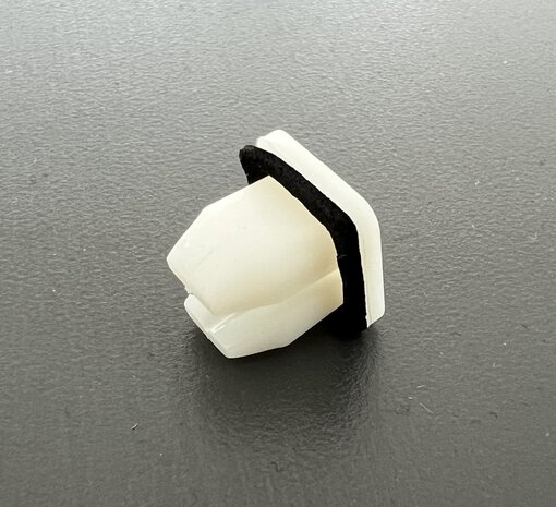 Plug voorbumper bevestiging Porter NP6 1.5