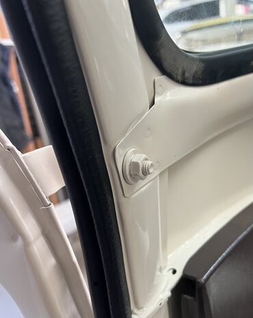 Deurscharnier - bevestiging Ape Classic + Apecar P501-P601 + MPF400