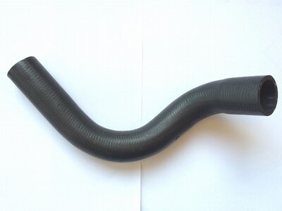 Cooling hose mounted on engine Daihatsu / Porter 1.4 Diesel  