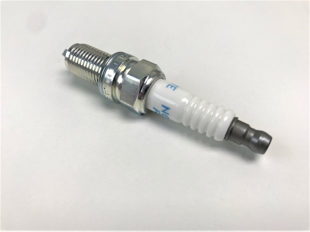 Spark plug Porter multitech 1.3 E5