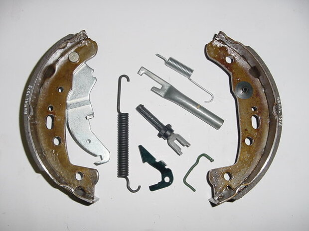 Remschoen set achterzijde Ape Classic + Calessino - Links
